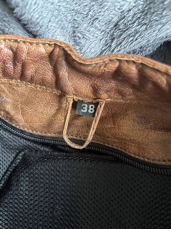 Vestes: Leder Motorradjacke – D'occasion à Horw par Smiling98 1