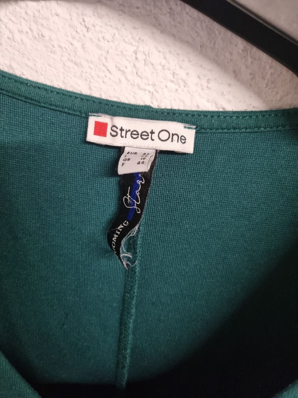 T-Shirts: Streetone T-Shirt Gr. 42 – Gebraucht aus Thalwil von Briscolina 2
