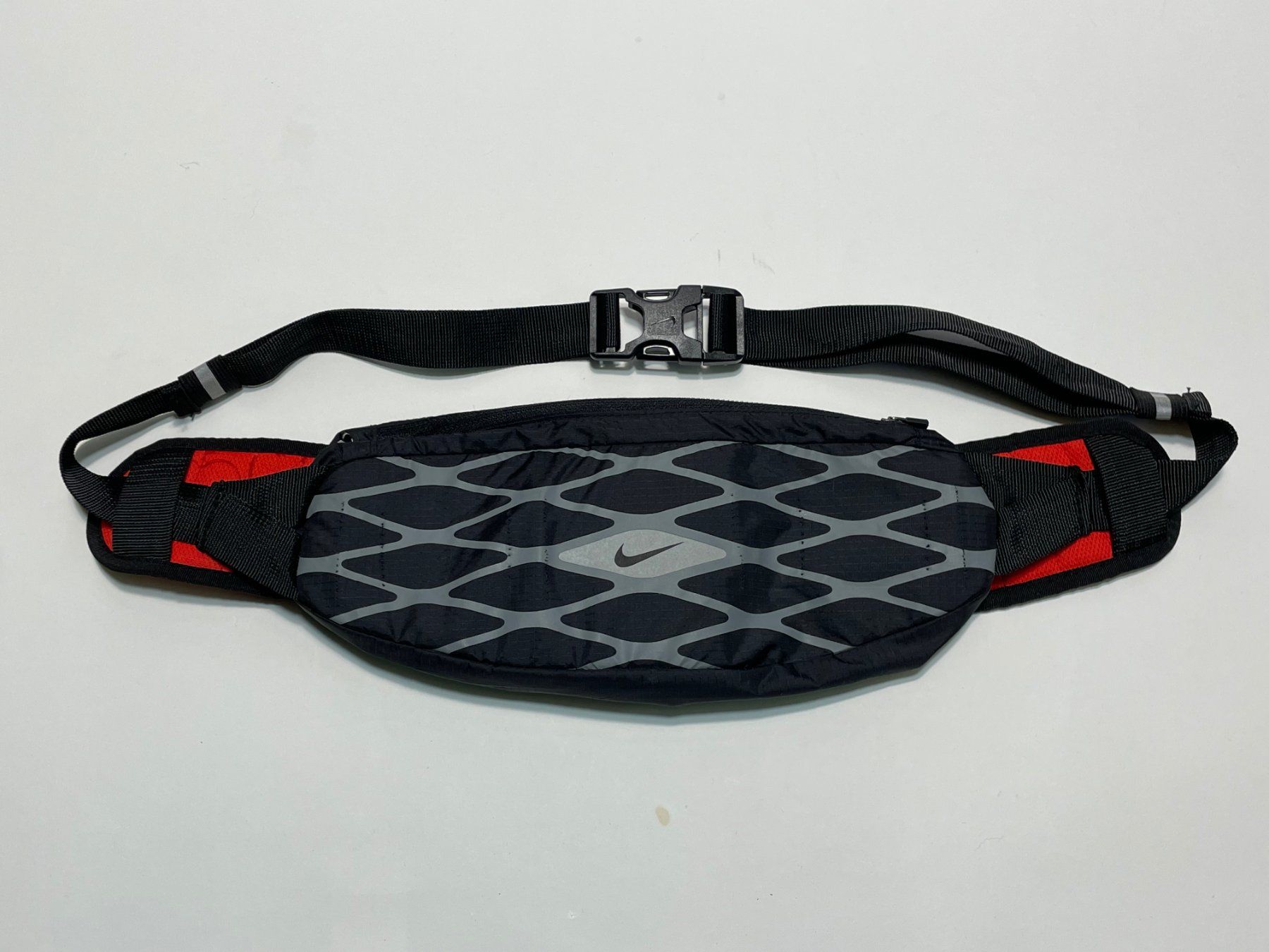 Nike Taschen: Vintage Y2K Nike 3M Baumtasche – Gebraucht aus Zürich von le_souk