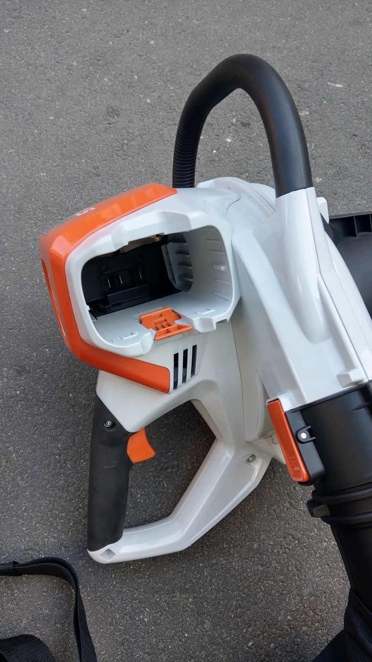 Stihl Laubbläser & Laubsauger: Akku Saughäcksler Stihl SHA 140 – Neu (gemäss Beschreibung) aus Bern von ksliqbe 5
