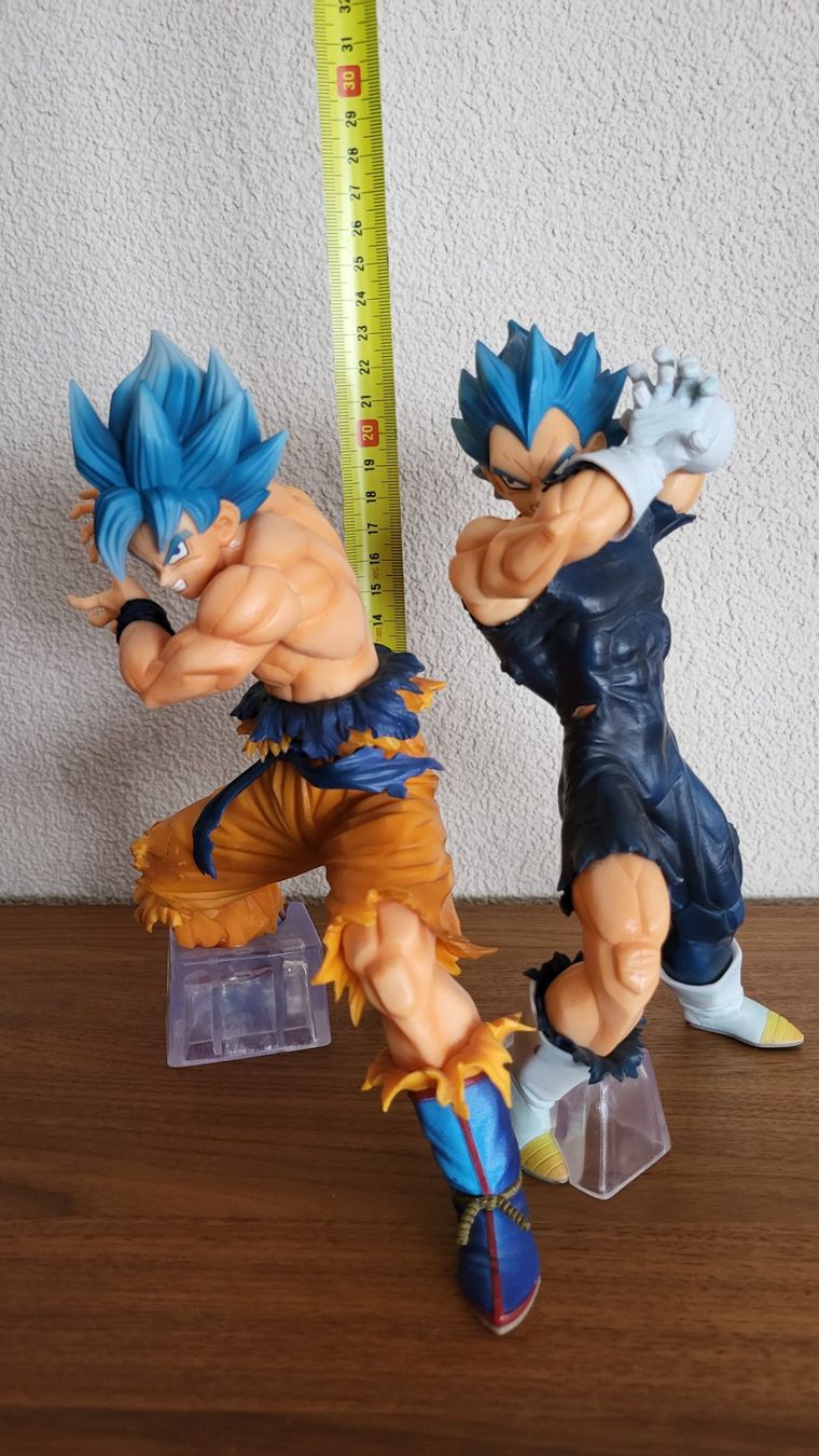Statuette: Dragon Ball Figuren Son Goku & Vegeta – Usato da Fällanden venduto da Slayer6 3