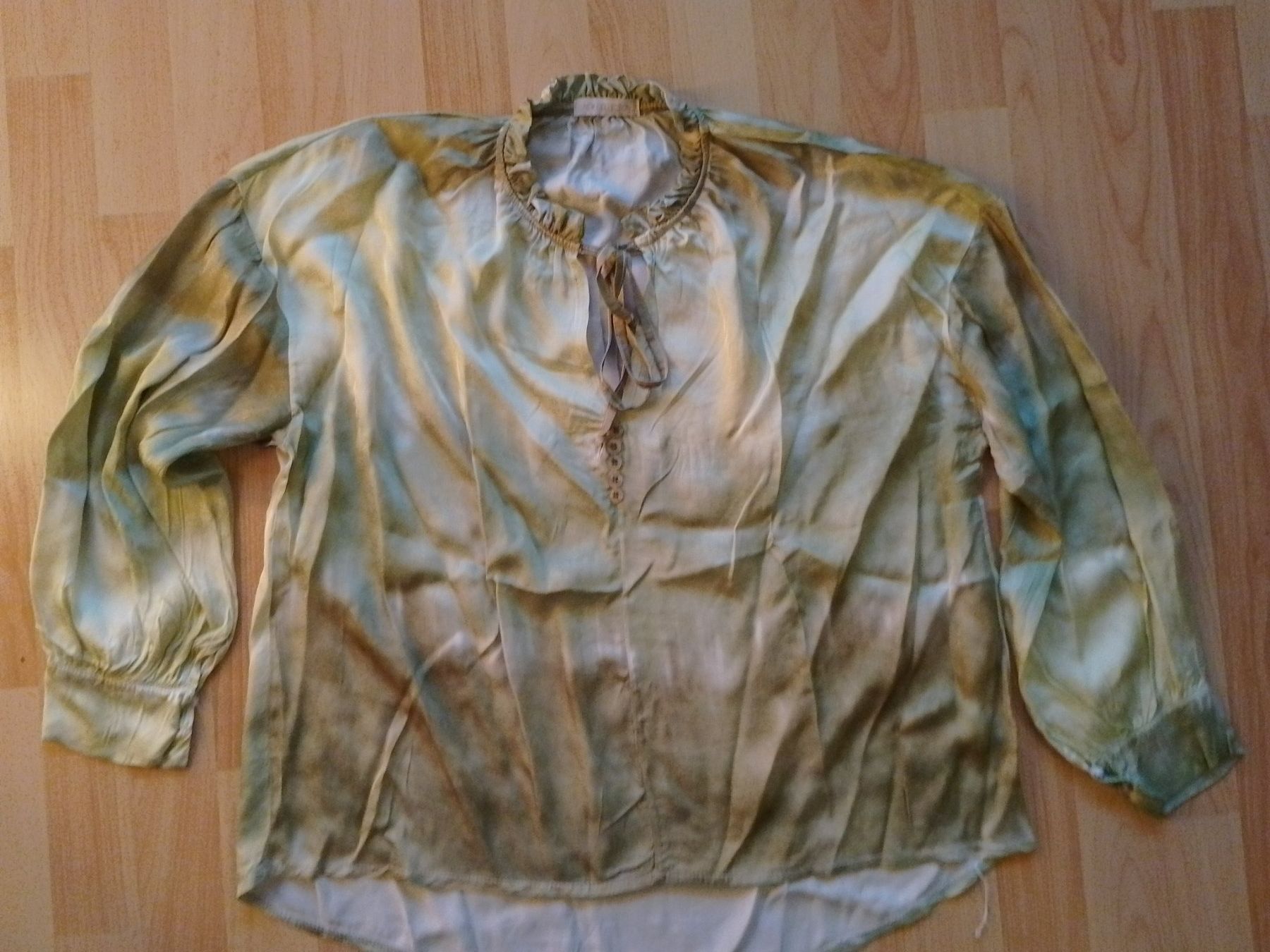 Camicette: NEW COLLECTION hübsche Bluse Rüschen Batik Muster m. Seide! – Usato da Zürich venduto da 0814 3