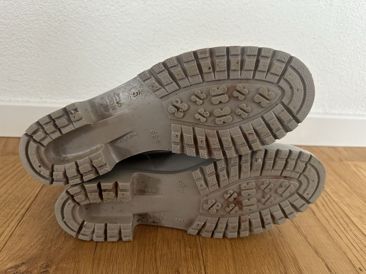 Scarpe da donna: Stiefeletten / Regenstiefel – Usato da Brütten venduto da Estuenggi 2