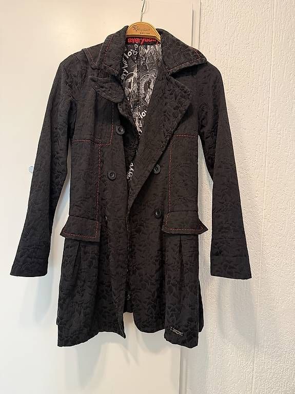 Cappotti: Schicker Desigual Mantel, Grösse 38 – Usato da St. Gallen venduto da dan_x8rc