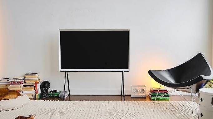Samsung Fernseher: Samsung The Serif - Design TV – Gebraucht aus Küsnacht ZH von kre.mart 2