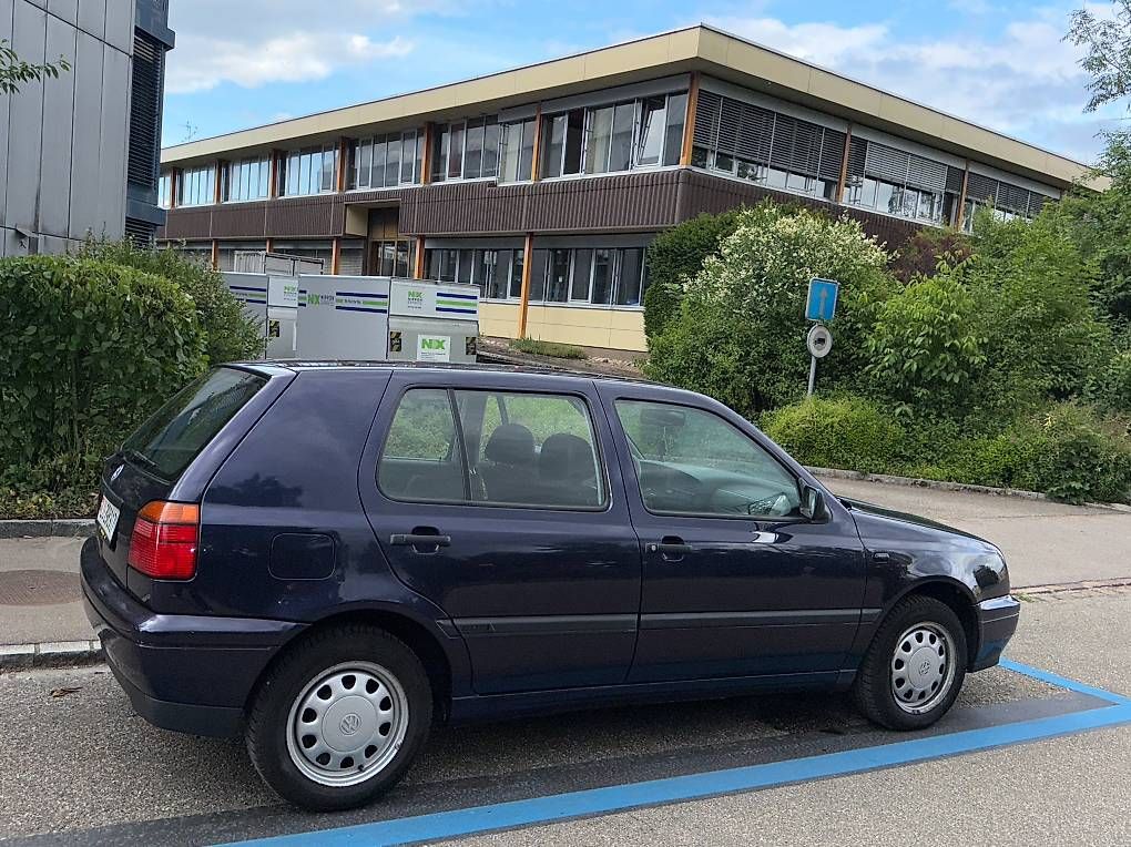 VW Automobili: VW Golf 1800 Swiss Topline – Usato da Meggen venduto da lor_2rvc 4