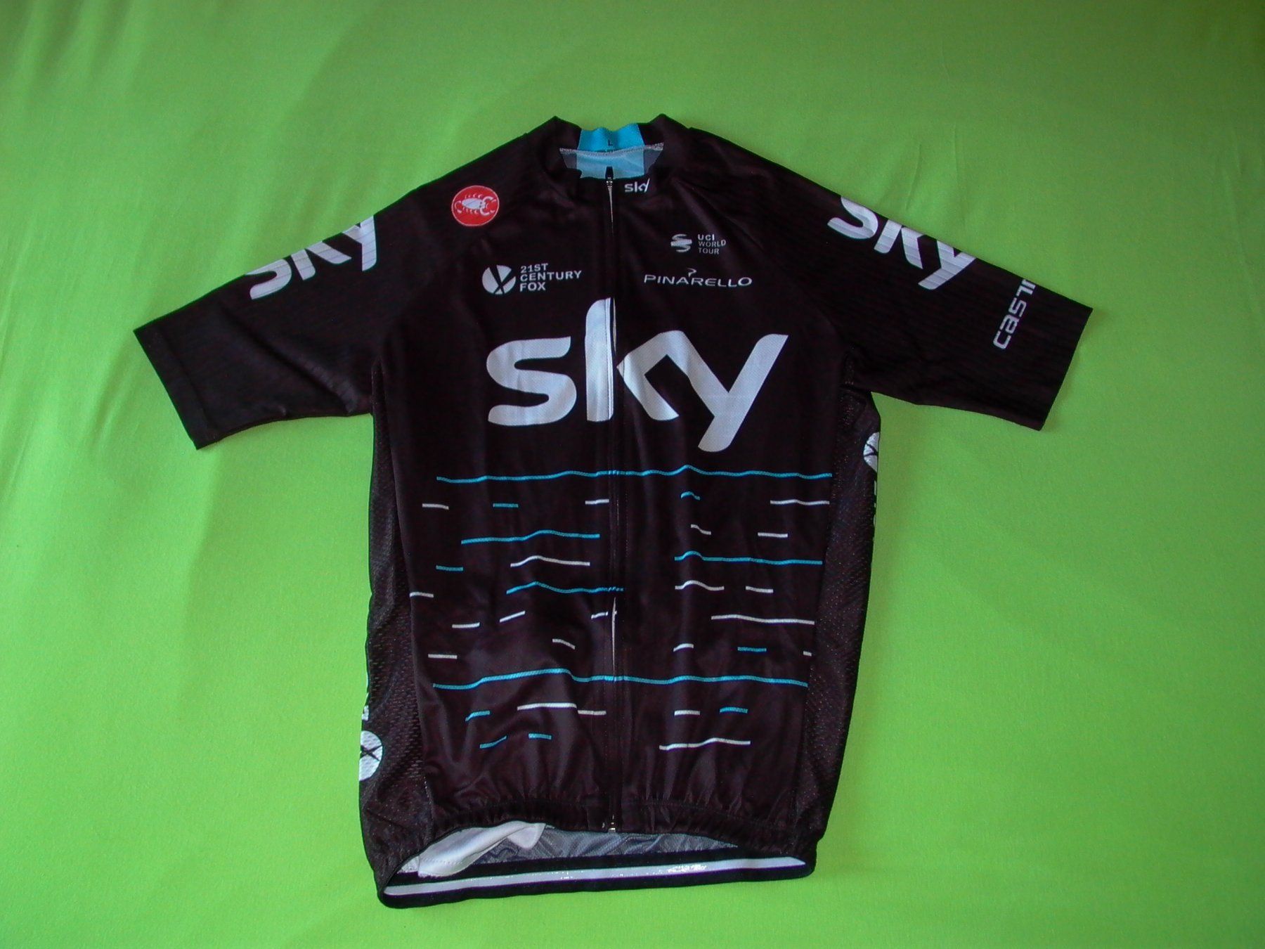 Canottiere & Pantaloni: Maglie da ciclismo SKY non originali – Usato da Calpiogna venduto da maloernox 5