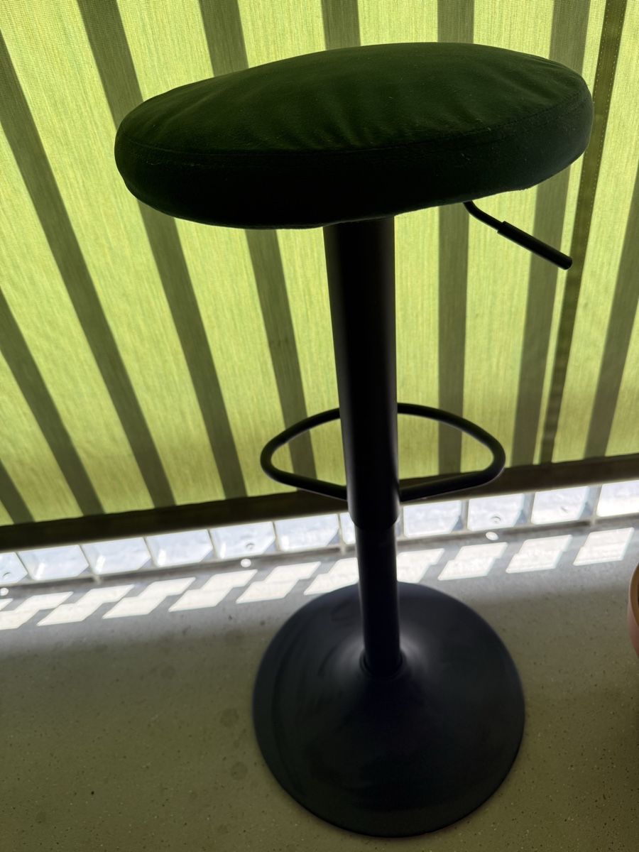 Sgabelli: Adjustable Bar Stool - Dark Green Velour Seat - Black Base - – Usato da Zürich venduto da wil_2sm9