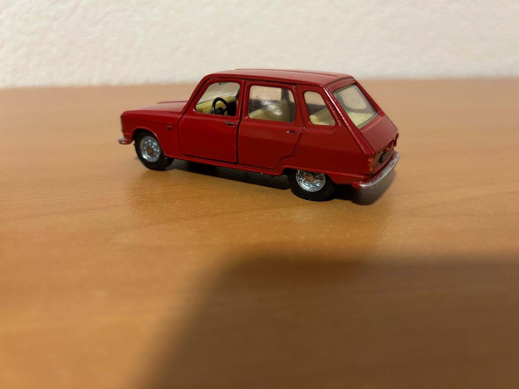 Renault Modellautos: Renault 6 1:43 Pilen – Gebraucht aus Schafisheim von Ducati57 1