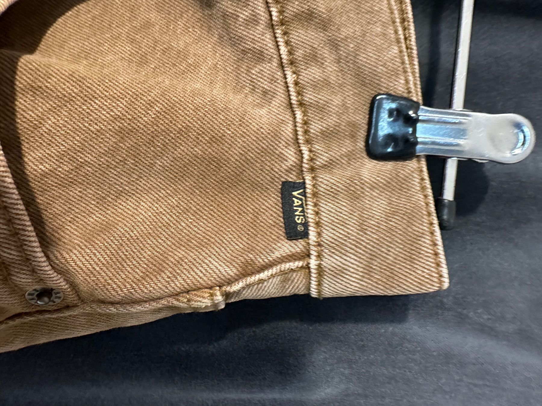 Vans Pantaloni: Pantalon Vans marron, Taille M – Usato da Onex venduto da eri_jx6q 1