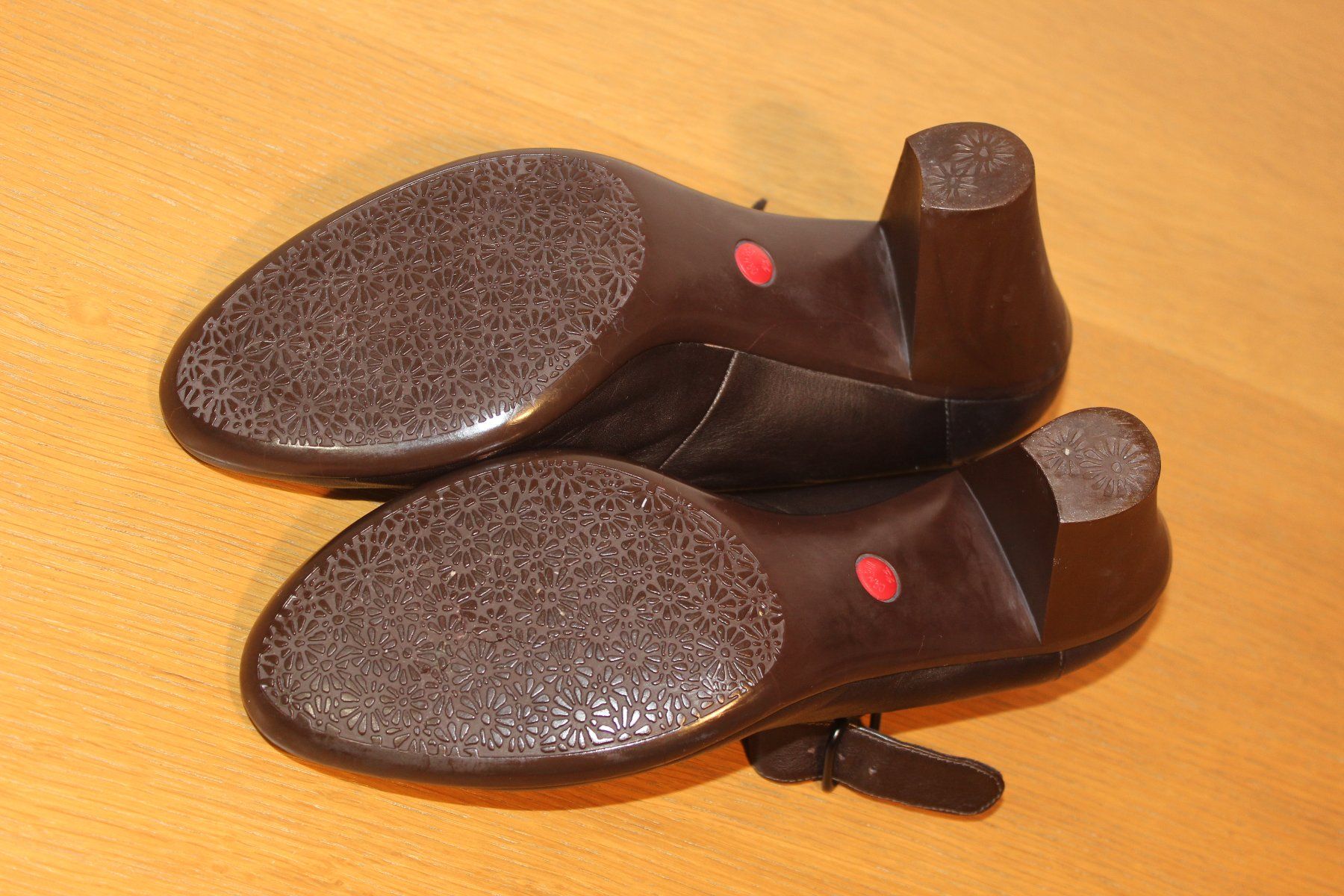 Scarpe da donna: Camper Damenschuhe, Gr. 41 – Usato da Basel venduto da Mila_Graf 7