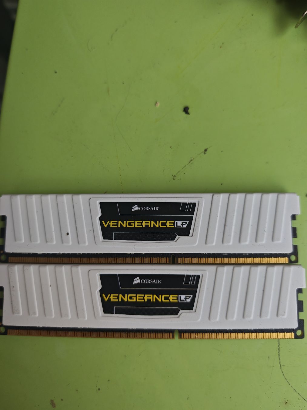 Componenti elettronici: PC RAM DDR3 CORSAIR 16GB 2X8 – Usato da Sarnen venduto da Laut_musik 2
