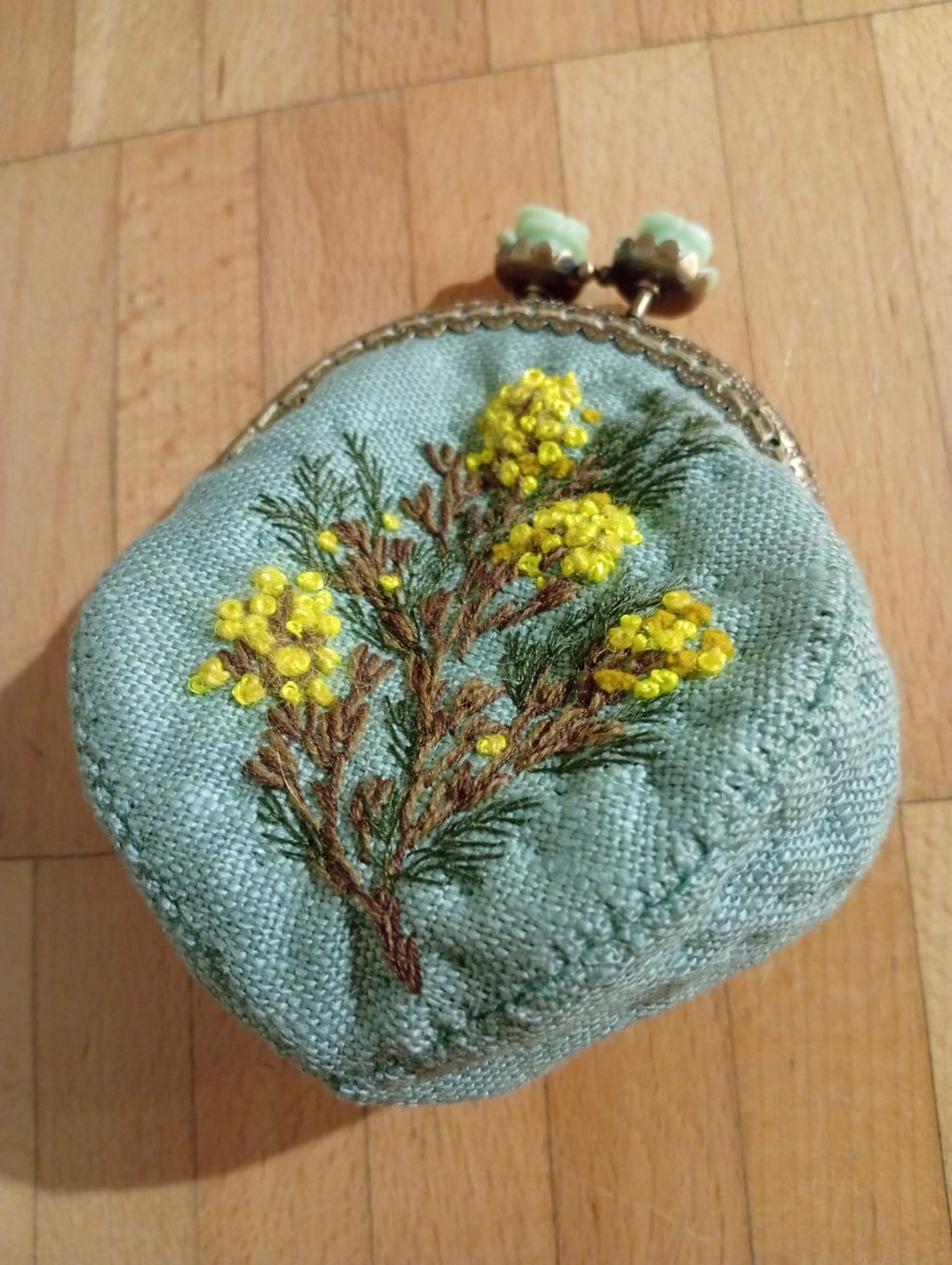 Brieftaschen: Süesses Portemonnaie/Münztäschli mit Mimosenstickerei🌸😍!! – Gebraucht aus Zürich von Ppp111
