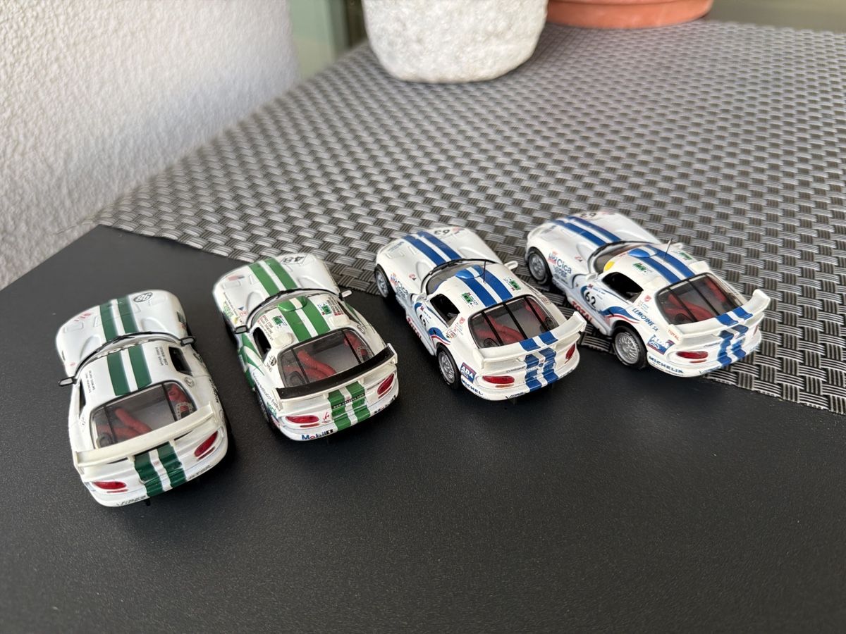 Modellini d'auto: Dodge Viper GTR Le Mans - 1/43 - Universal Hobbies – Usato da Wolfwil venduto da Rolex1 3