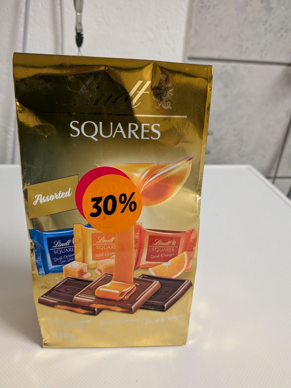 Lindt Cibi & Specialità: Schoggi Lindt SQUARES verschiedene Sorten – Nuovo (secondo la descrizione) da Untersiggenthal venduto da Marlen59