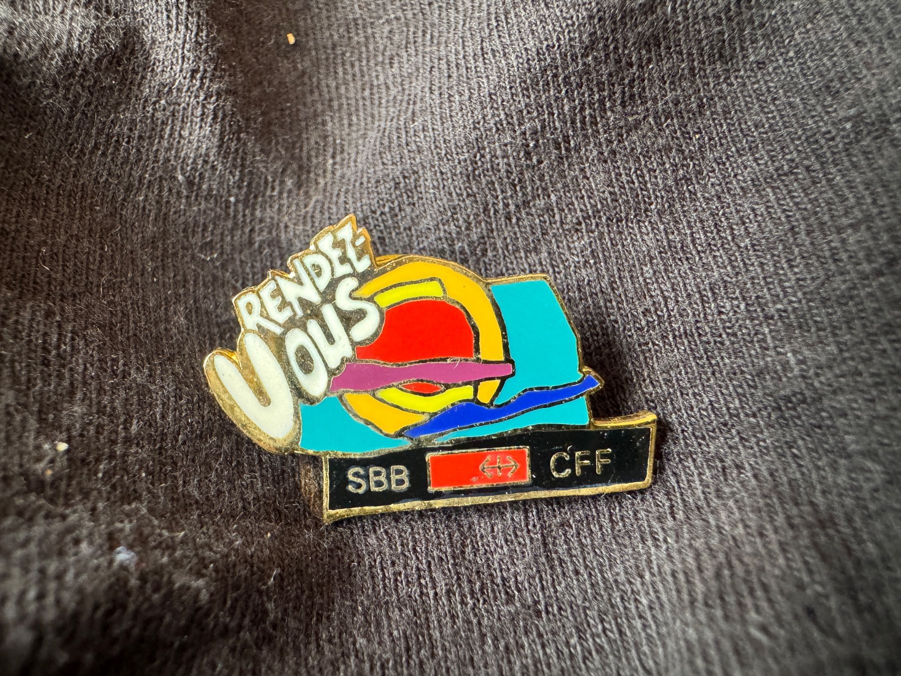 SBB/CFF/FFS Placchette & Badge: Pin pins SBB CFF FFS – Usato da Neuchâtel venduto da _Easy_to_Find_