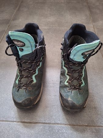 Meindl Wanderschuhe in Originalkarton, Gr 39