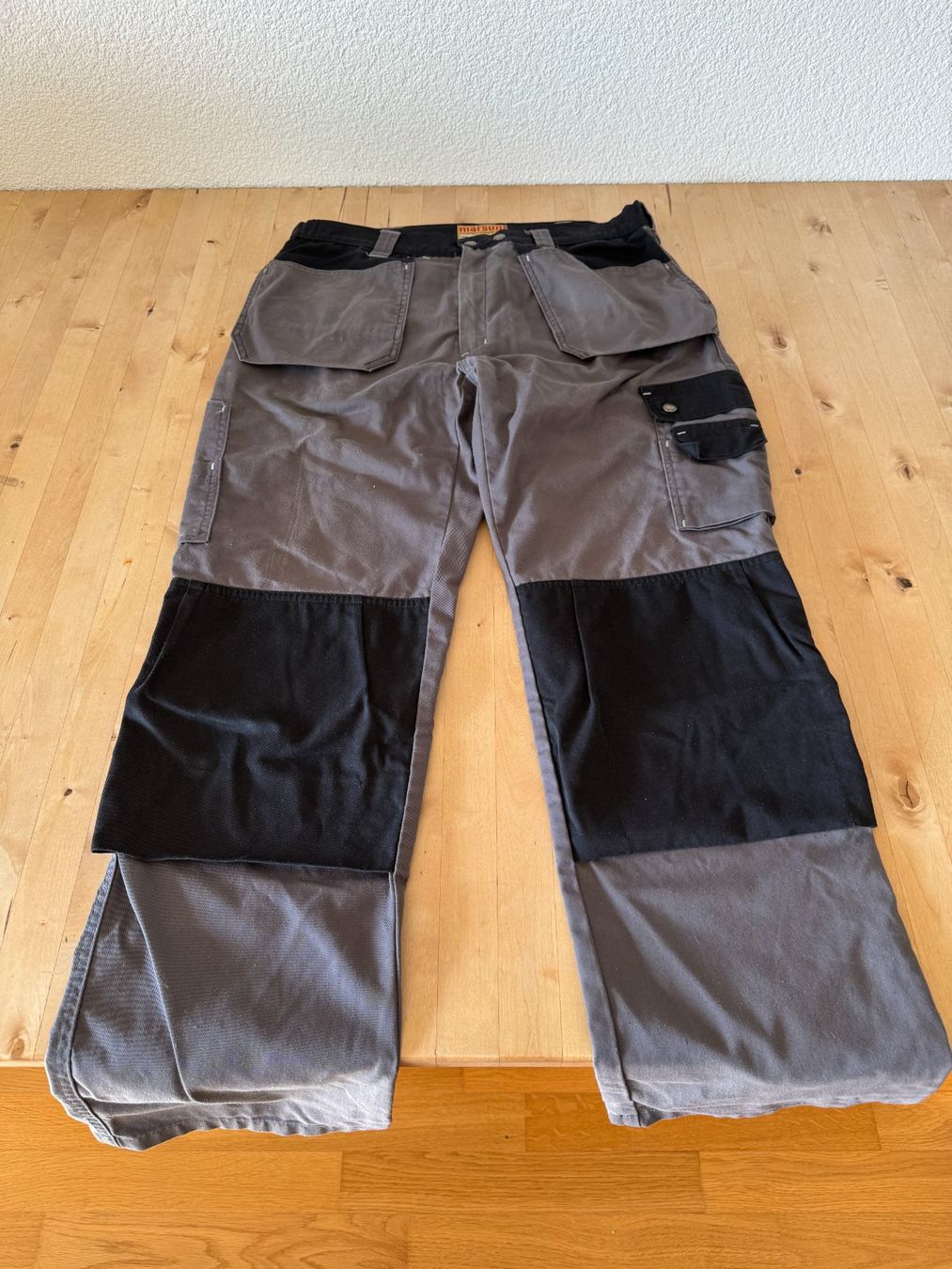 Pantaloni: Gut erhaltene Arbeitshose, Grösse 42 – Usato da Ostermundigen venduto da CptJohny 2