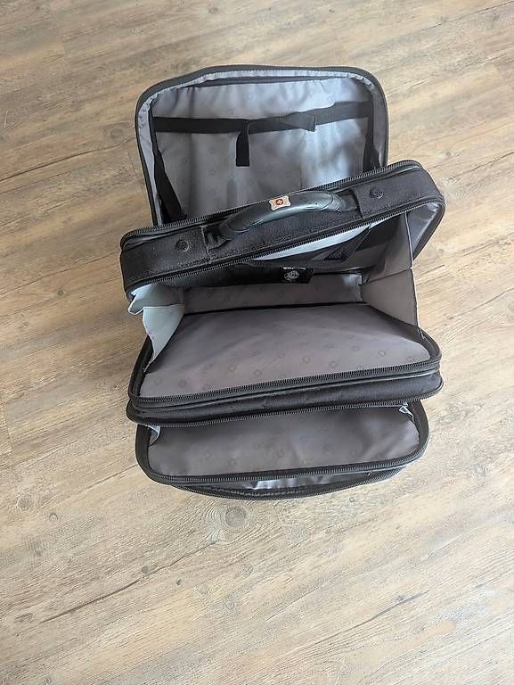 Valigie & Borse: Wenger Business Trolley – Usato da Biel/Bienne venduto da lemonmint 3