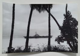 Tahiti um 1975: Flugzeugträger Clemenceau (nuclear tests)