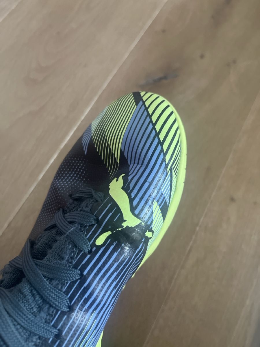 Puma Scarpe da uomo: Puma Fussball Hallenschuhe – Usato da Emmen venduto da cocowalk 4