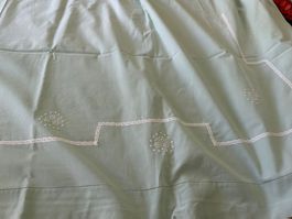 Lenzuolo azzurrino ricamato 228x264 cm