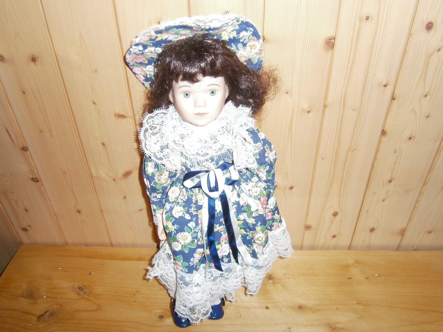 Bambole: Porzellanpuppe – Usato da Schwarzenburg venduto da lore09