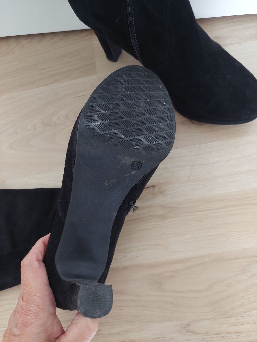 Scarpe da donna: SCHWARZE HOCHSCHAFTSTIEFEL GR. 38 – Usato da Münchenstein venduto da Strupfi 2