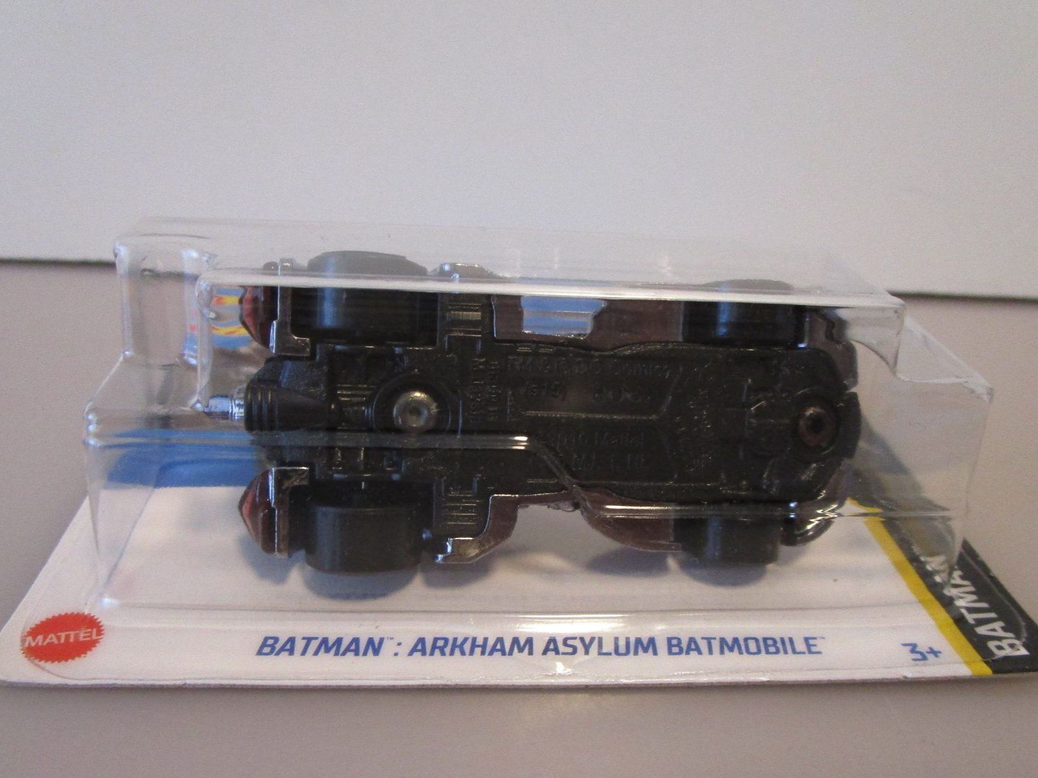 Hot Wheels Modellini d'auto: HOT WHEELS BATMAN: ARKHAM ASYLUM BATMOBILE DC - HCW59 – Nuovo e nell'imballaggio originale da Chêne-Bourg venduto da breno56 4
