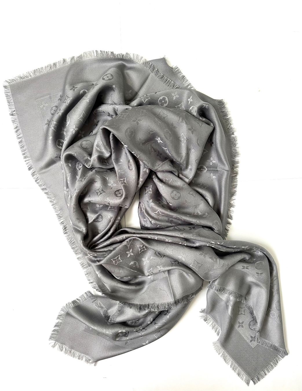 Louis Vuitton Foulard & Sciarpe: Louis Vuitton stola – Nuovo (secondo la descrizione) da Pregassona venduto da Reluxuryspace 4