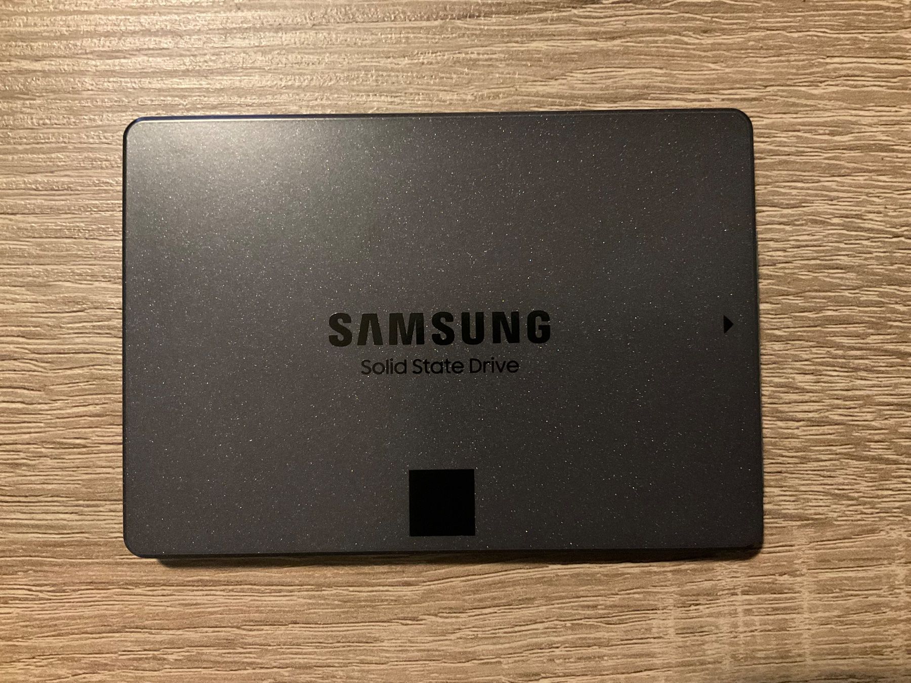 Samsung Dischi rigidi: Samsung 870 QVO SSD mit 4 TB – Usato da Doppleschwand venduto da gnagi82