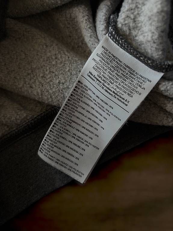 Nike Pullover & Sweatshirts: Nike Sweater Grau S – Gebraucht aus Thundorf von paglialongamaria 2