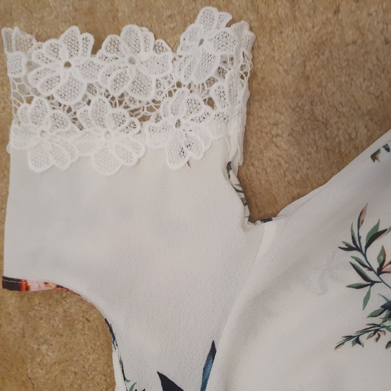 Top: Blouse à fleurs taille L neuf – Nuovo (secondo la descrizione) da Prilly venduto da RoDyRe 1