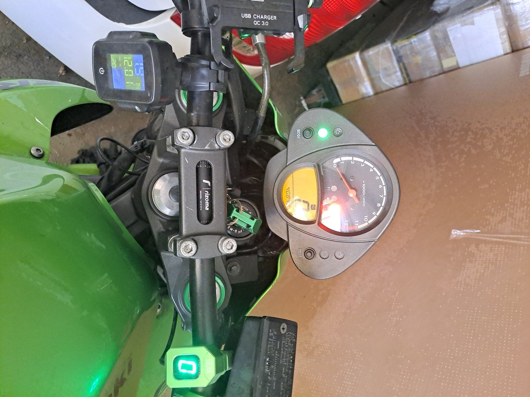 Kawasaki Route: kawasaki ER-6n – D'occasion à Glattbrugg par dar_8khm 9