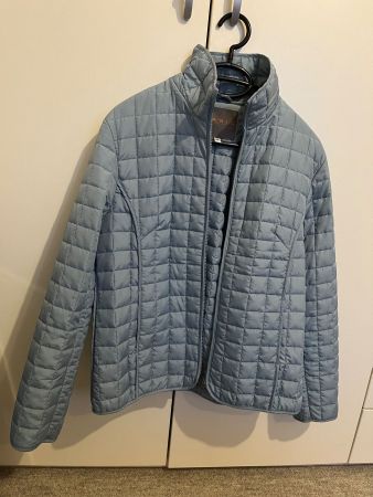 Frühlingsjacke Schild