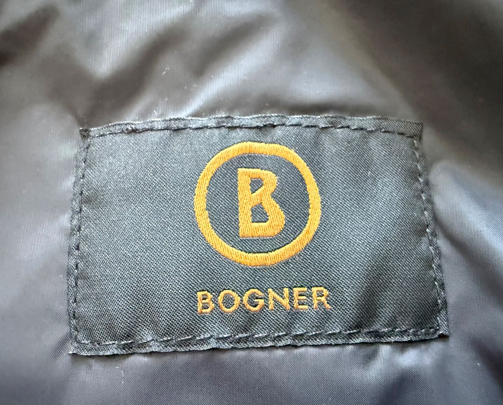 Bogner Giacche: Bogner Damen Daunenjacke Gr. M Schwarz – Usato da Langenthal venduto da lthal 5