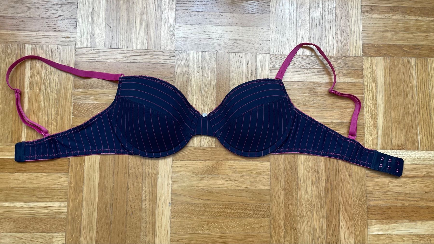 Tommy Hilfiger Altra biancheria intima: Tommy Hilfiger BH 75B – Nuovo (secondo la descrizione) da Rüfenacht BE venduto da Anele_13 3