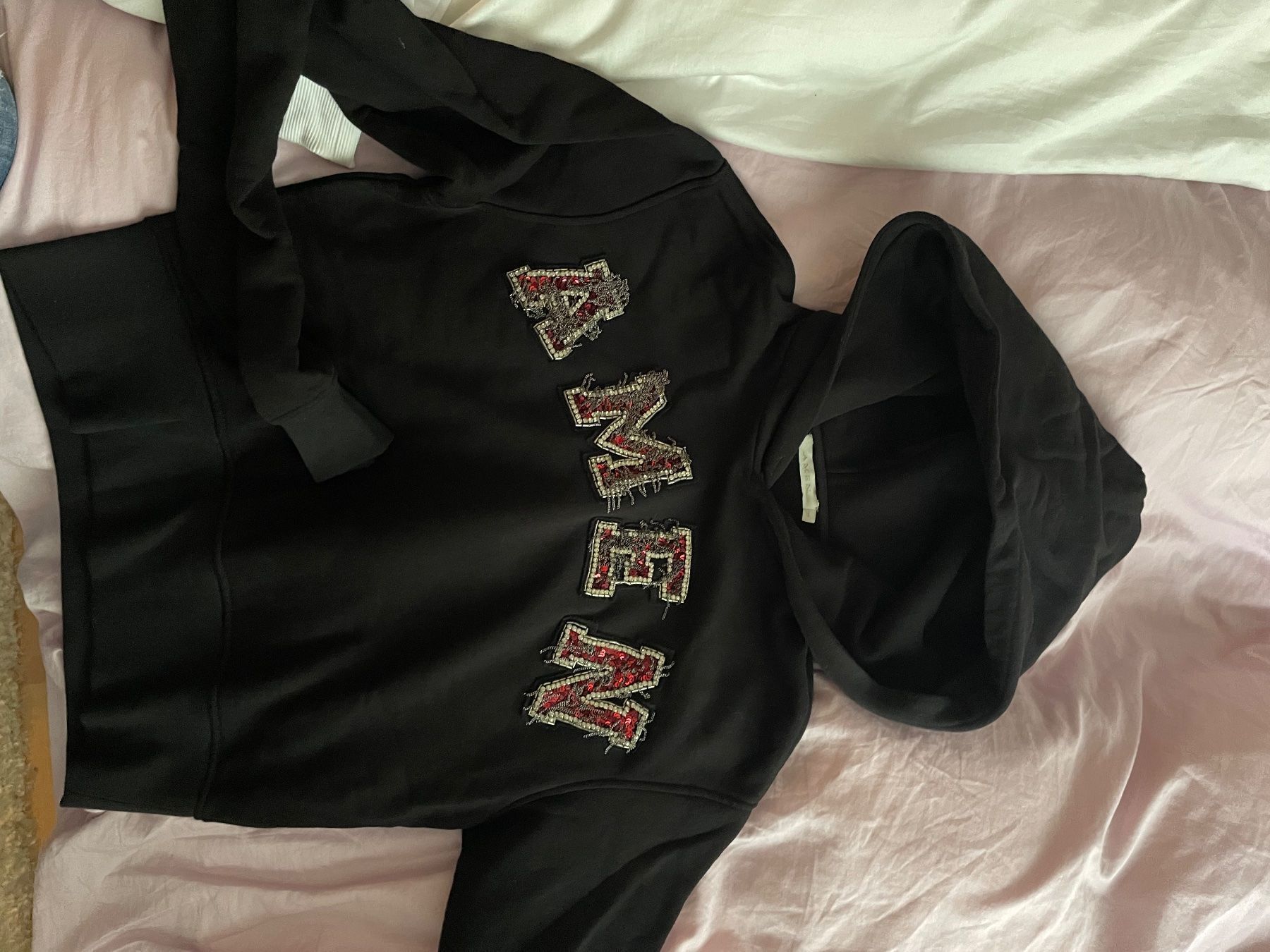 Maglioni & Felpe: Pullover – Usato da Zunzgen venduto da mel_y6w2