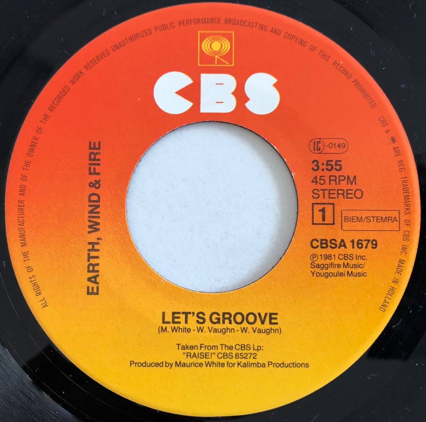 Dischi in vinile: EARTH WIND & FIRE - LET'S GROOVE – Usato da Poliez-Pittet venduto da Newtown-Records 2