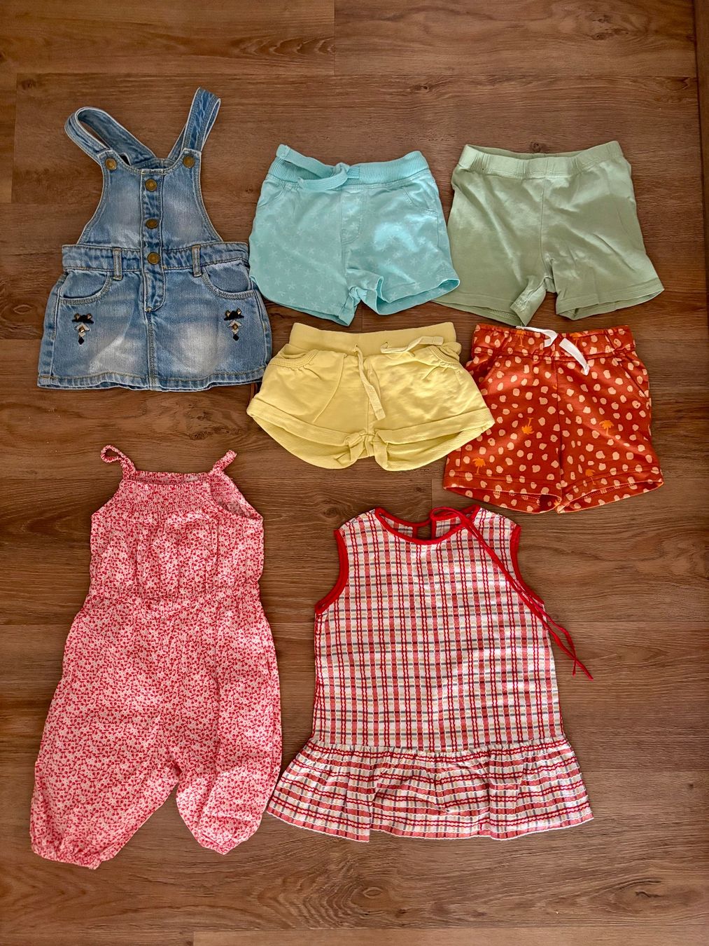 Lotti & Set di vestiti: Mädchen Kleiderpaket, Gr. 74!!! – Usato da Einsiedeln venduto da sum_xm7z 1
