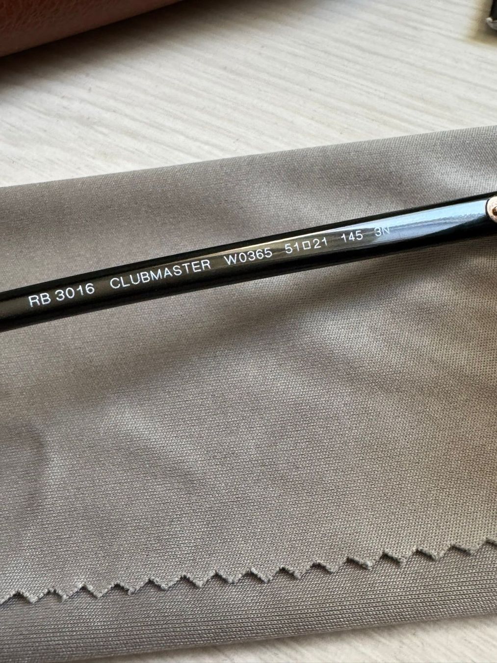 Ray-Ban Occhiali & Lenti: Ray-Ban Clubmaster Sonnenbrille – Usato da Auw venduto da Neo_z2rq 1