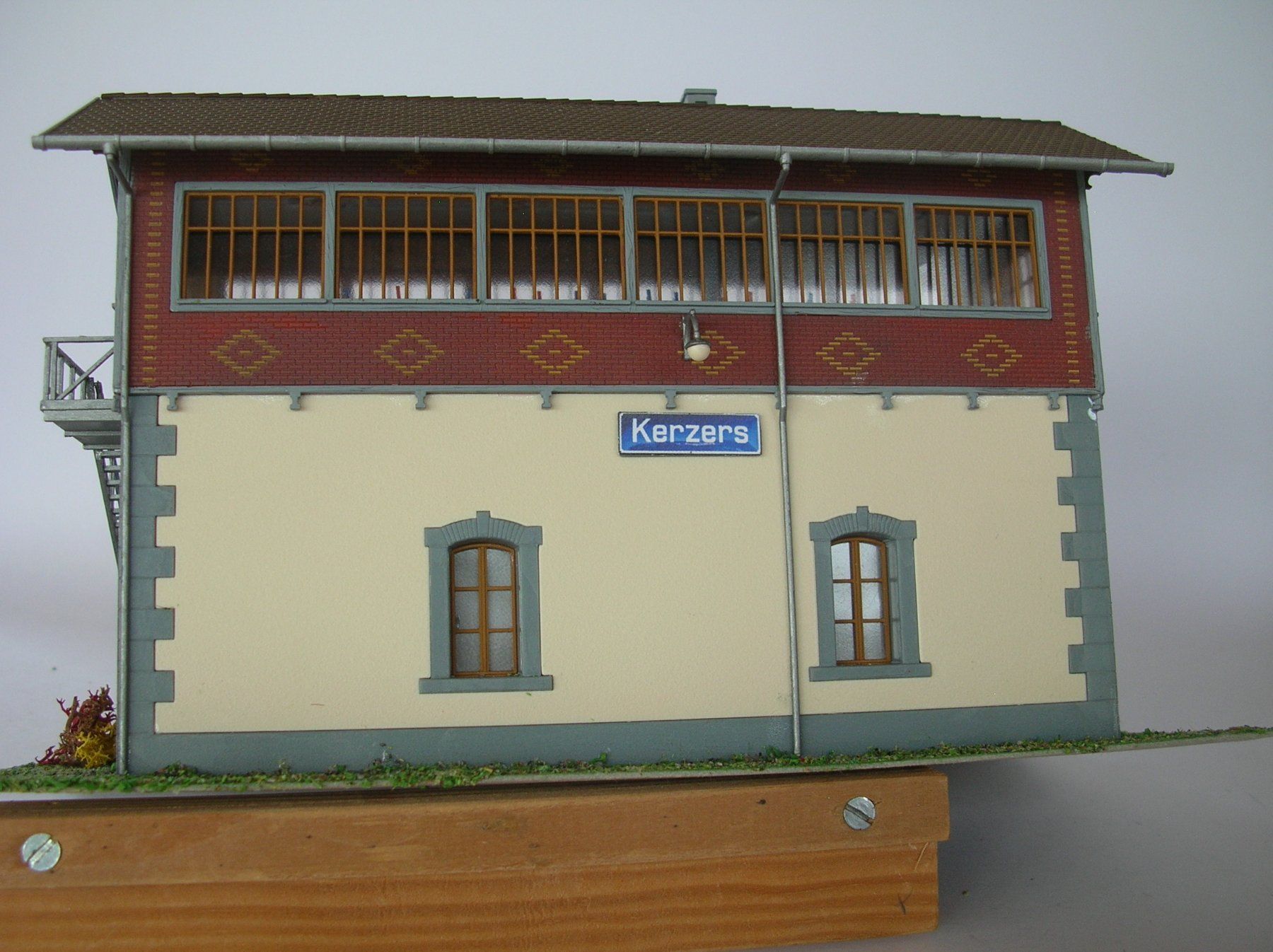 Faller Modellini di ferrovie: Sondermodell Stellwerk, patiniert, Faller Nr.190215 – Nuovo (secondo la descrizione) da Niederglatt ZH venduto da Bourret 6