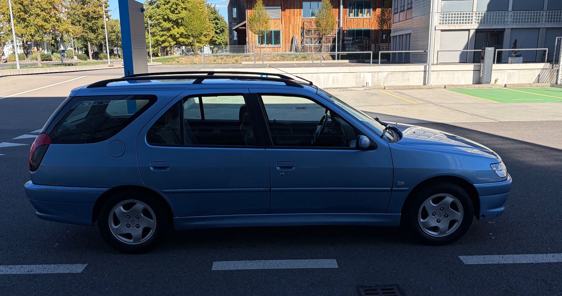 Peugeot Automobili: Peugeot 306 2.0 16V Break – Usato da Baar venduto da Toefflibaar 2