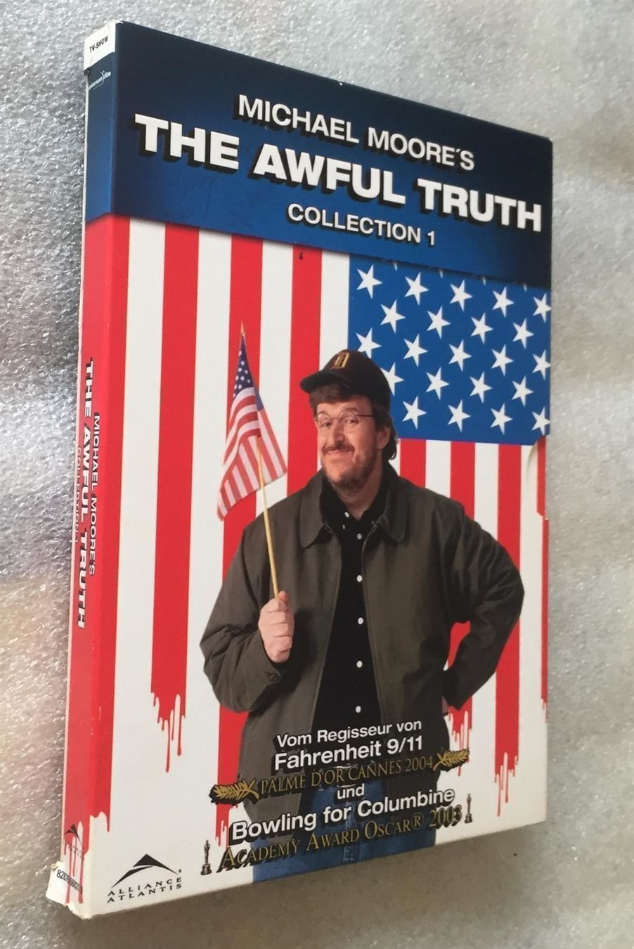 Tutti i DVDs: Michael Moore The Awful Truth 2DVD – Nuovo (secondo la descrizione) da Genève venduto da Cockattoo 1