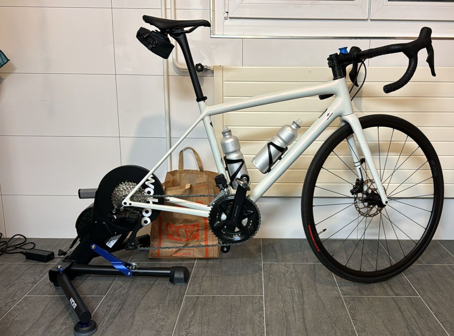 Wahoo Vélos d'appartement: Wahoo Kickr V6 – D'occasion à Zürich par crb061 1