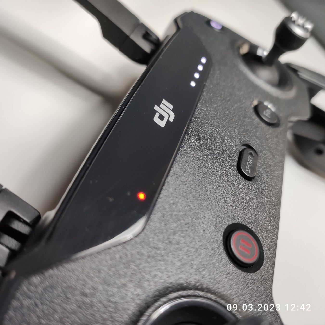 DJI Modellismo RC: DJI SPARK Controller (ganz NEU/Original!) – Nuovo (secondo la descrizione) da Zürich venduto da Biedermann23 1