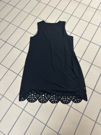 Schwarzes Sommerkleid mit Lochstickerei Grösse M neuwertig 5
