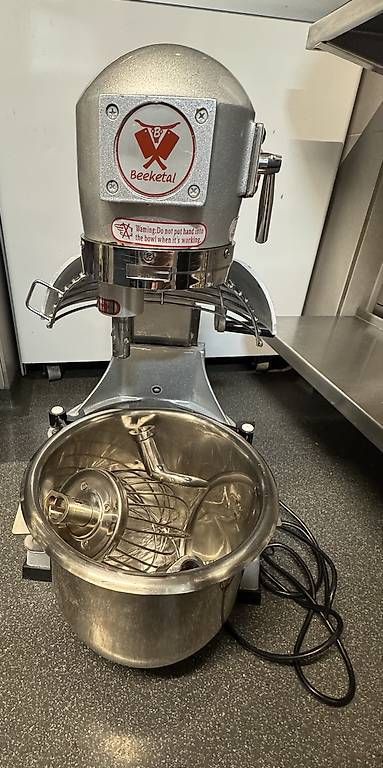 Elettrodomestici da cucina: Beeketal Teigknetmaschine – Usato da Uznach venduto da maben01 1