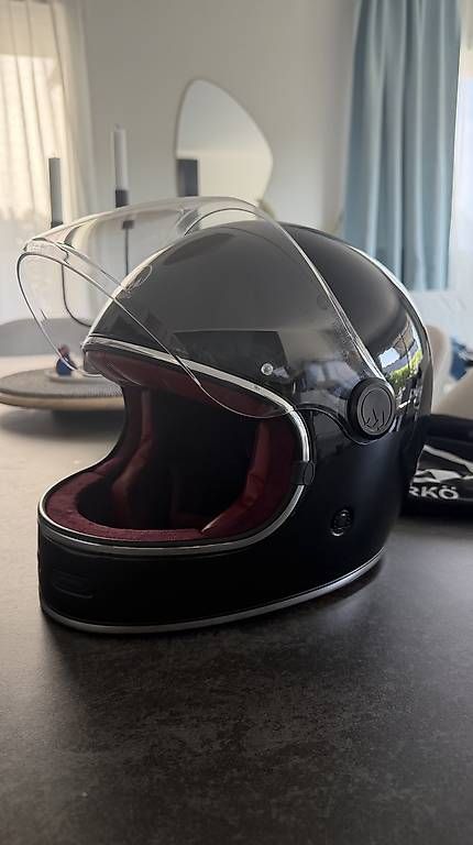 Casques & visières: Casque moto Intégral Full Moon 2 - Mârkö – Neuf (Voir description) à Begnins par liz_dx95 2