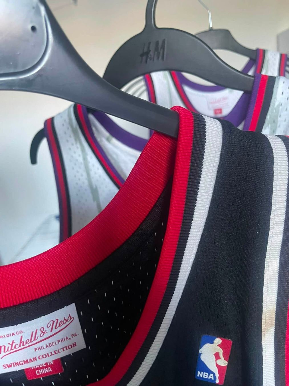 Mitchell & Ness Leibchen & Hosen: BULLS Jersey Size L – Gebraucht aus Willerzell von amieundchilla13 2